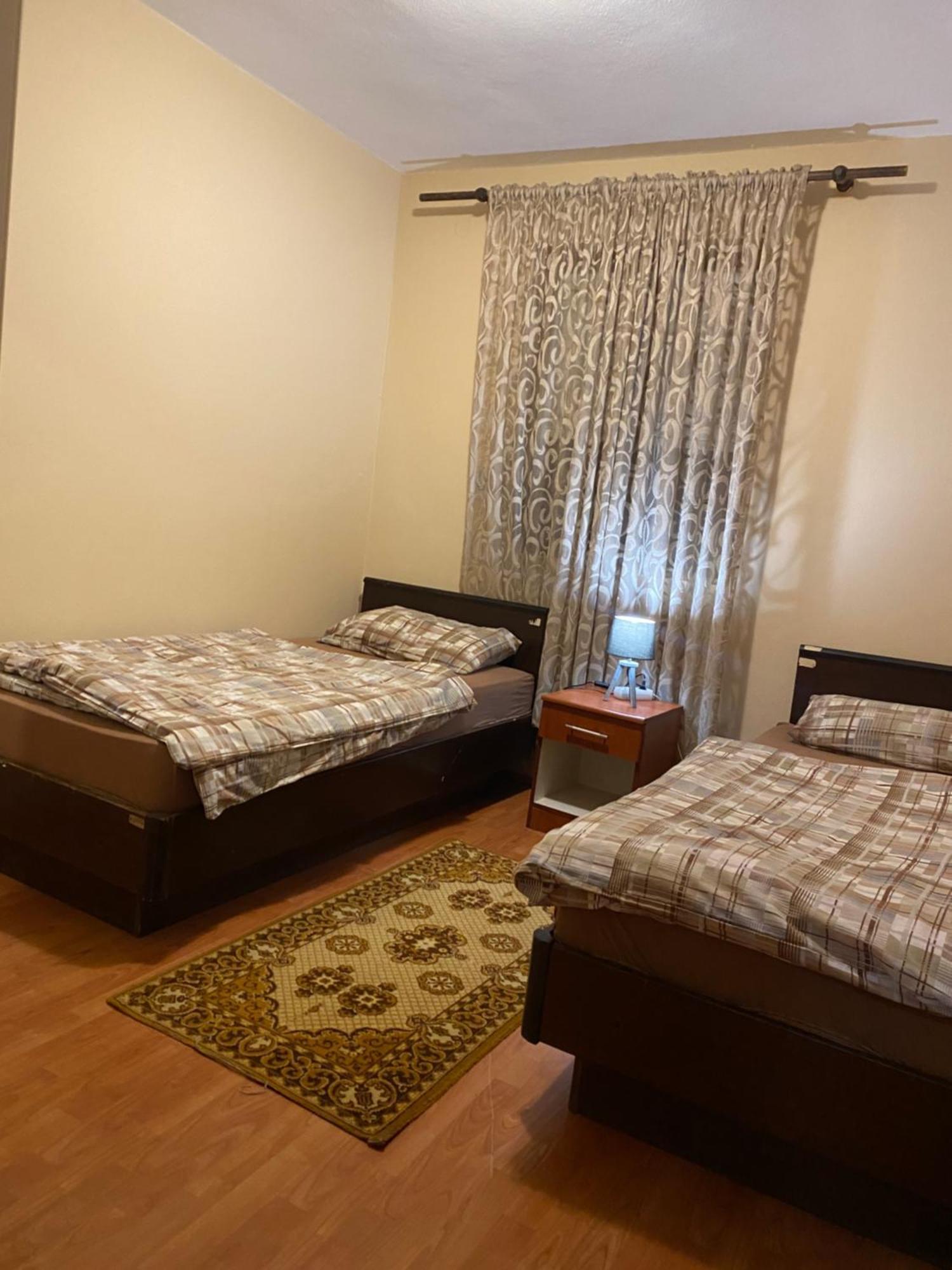 Guest House Vukovic พอดโกริกา ภายนอก รูปภาพ